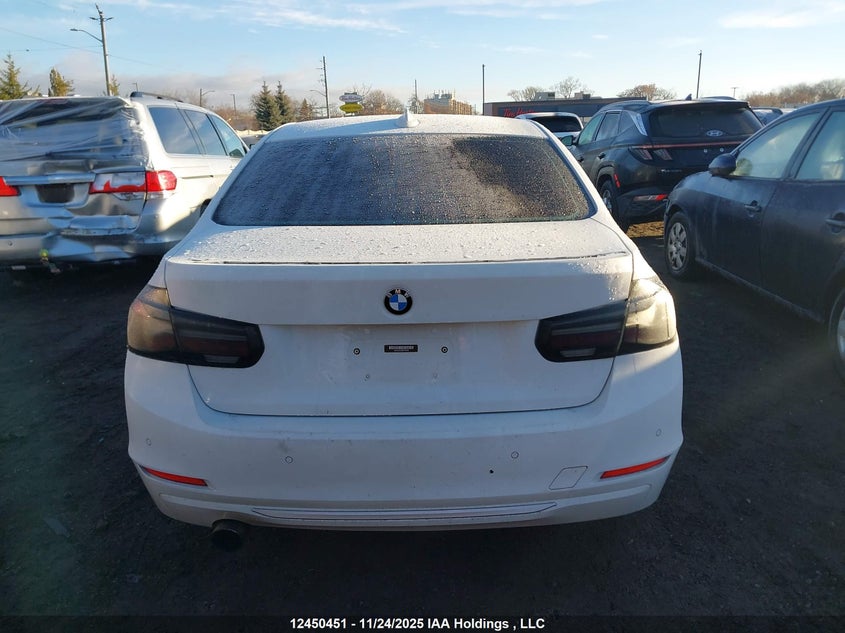 WBA3C3C56DF979794 2013 BMW 3ER photo no. 16