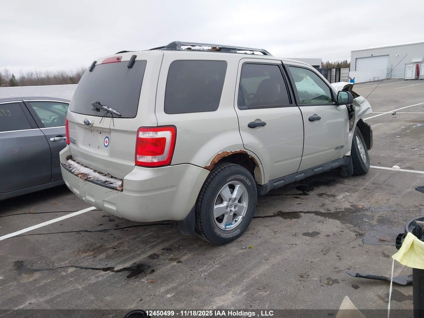 1FMCU03118KA58054 2008 FORD ESCAPE photo no. 4