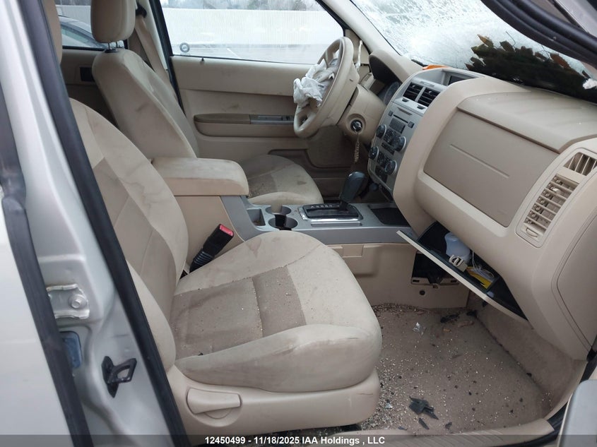 1FMCU03118KA58054 2008 FORD ESCAPE photo no. 5
