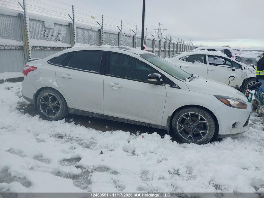 1FADP3F2XEL394822 2014 FORD FOCUS photo no. 13