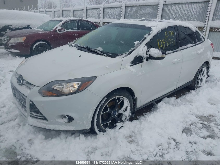 1FADP3F2XEL394822 2014 FORD FOCUS photo no. 2
