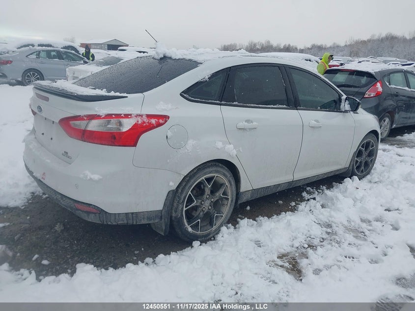 1FADP3F2XEL394822 2014 FORD FOCUS photo no. 4