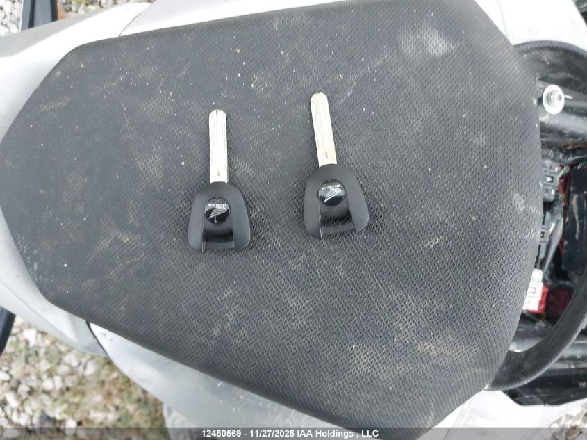 JH2RH2429SK000357 2025 HONDA CB photo no. 15