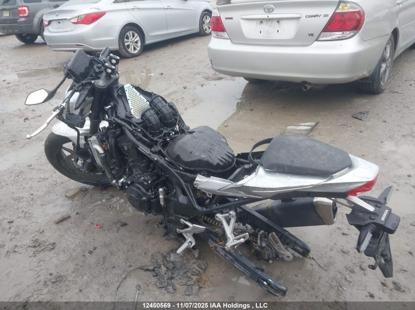 JH2RH2429SK000357 2025 HONDA CB photo no. 4