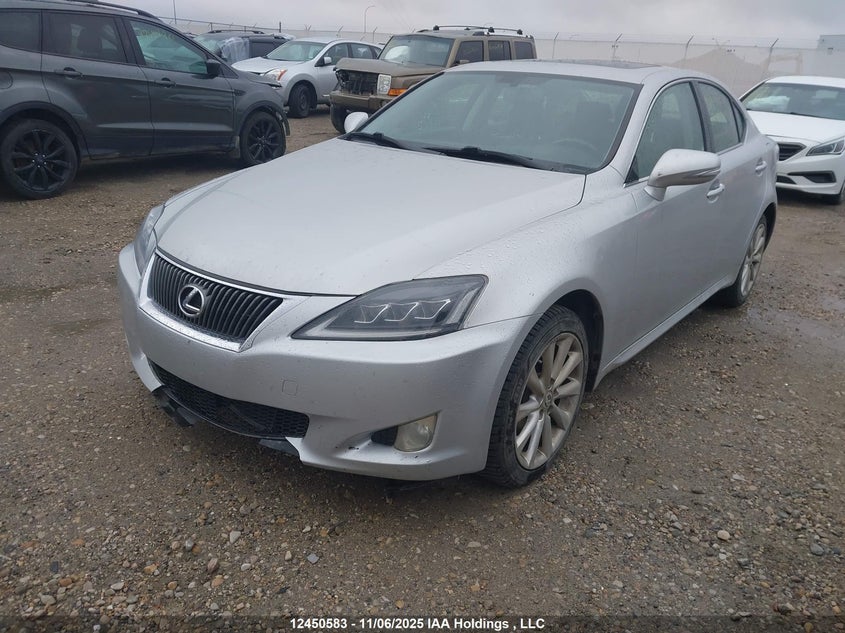 JTHCF5C24A5036069 2010 LEXUS IS photo no. 2
