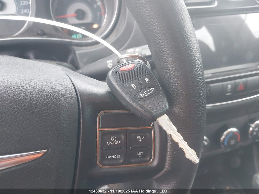 1C3CCBAB4DN524491 2013 CHRYSLER 200 photo no. 11