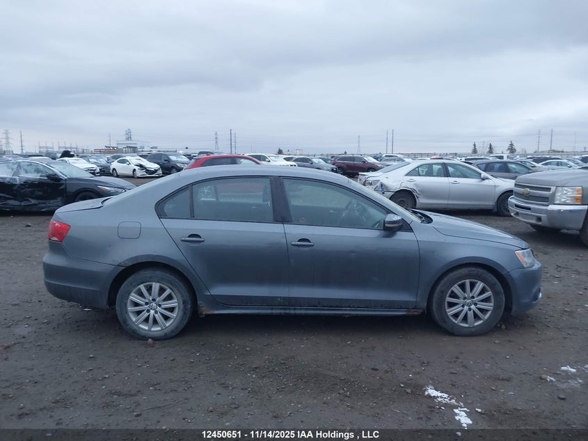 3VWDK7AJ0BM378201 2011 VOLKSWAGEN JETTA photo no. 14