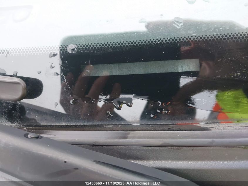 2008 Toyota Yaris VIN: JTDKT923085209135 Lot: 12450669