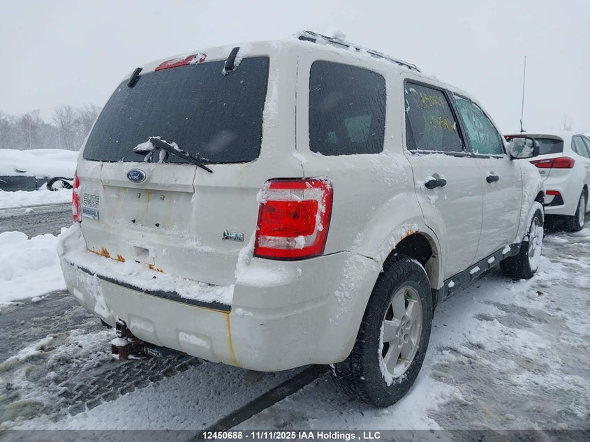 1FMCU0DG6BKC45414 2011 FORD ESCAPE photo no. 21