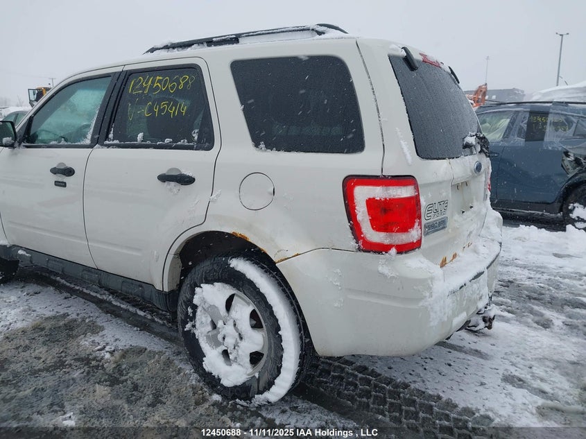 1FMCU0DG6BKC45414 2011 FORD ESCAPE photo no. 22