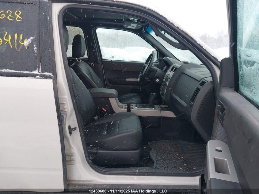 1FMCU0DG6BKC45414 2011 FORD ESCAPE photo no. 5