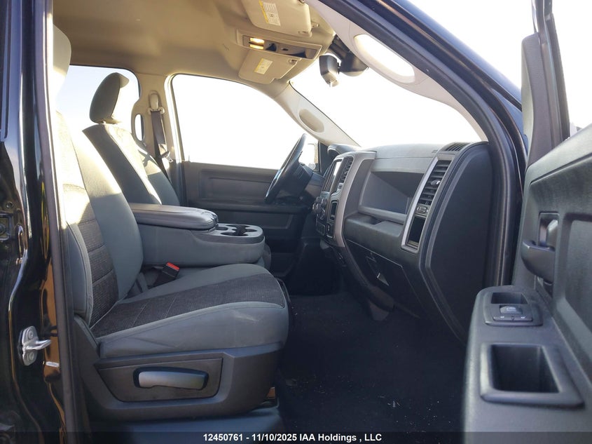 1C6RR7KT8KS731562 2019 RAM 1500 photo no. 5