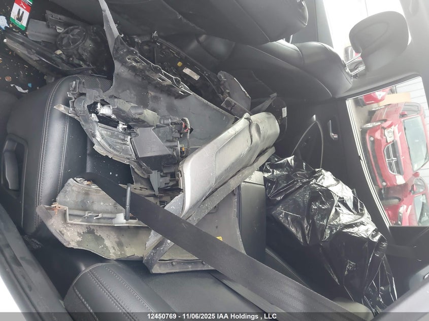 5XYZUDLB8HG411006 2017 HYUNDAI SANTA FE photo no. 11