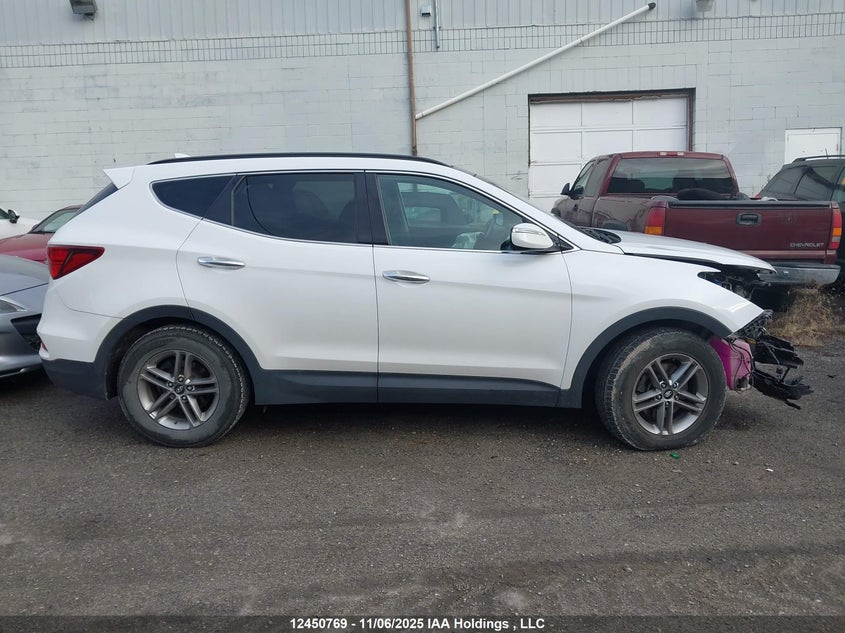 5XYZUDLB8HG411006 2017 HYUNDAI SANTA FE photo no. 13