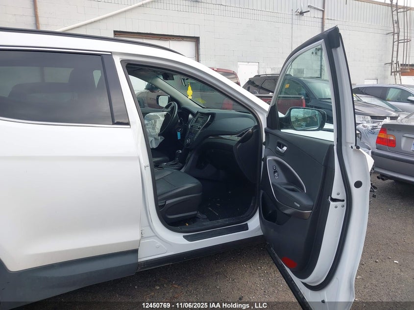 5XYZUDLB8HG411006 2017 HYUNDAI SANTA FE photo no. 5