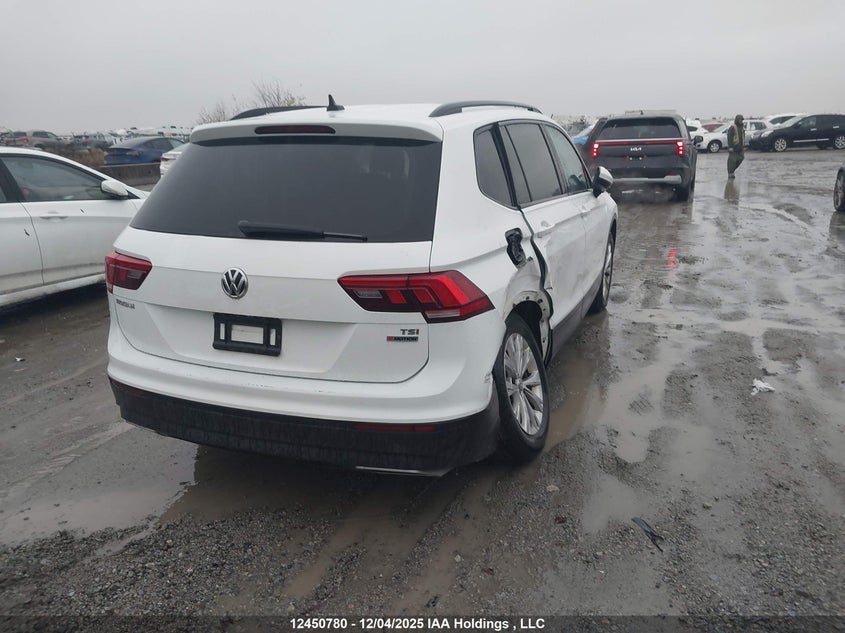 3VV0B7AX1JM096591 2018 VOLKSWAGEN TIGUAN photo no. 4