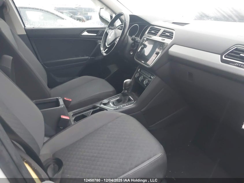 3VV0B7AX1JM096591 2018 VOLKSWAGEN TIGUAN photo no. 5