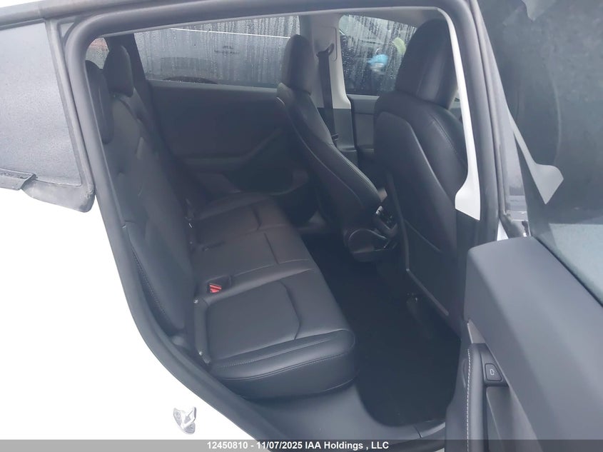 2022 Tesla Model Y VIN: 7SAYGDEF3NF511748 Lot: 12450810