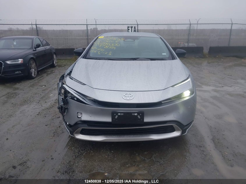 JTDACACU9T3058000 2026 TOYOTA PRIUS photo no. 13