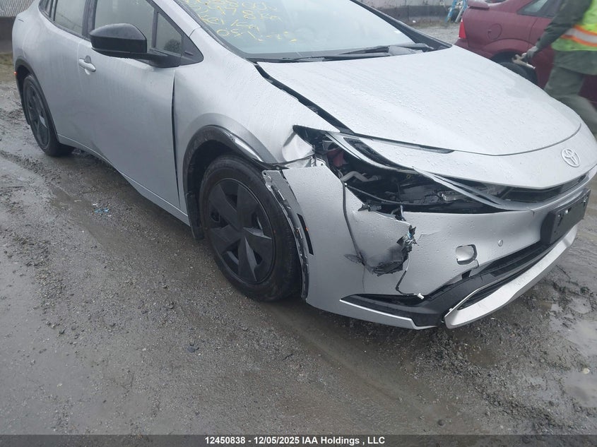 JTDACACU9T3058000 2026 TOYOTA PRIUS photo no. 6