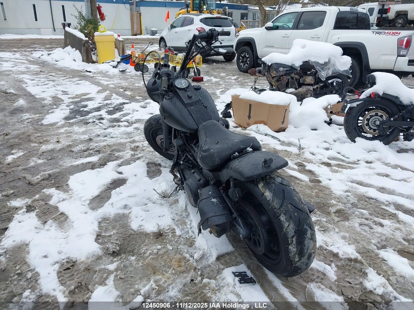 1HD1JNV18CB052113 2012 HARLEY-DAVIDSON FAT BOY photo no. 3