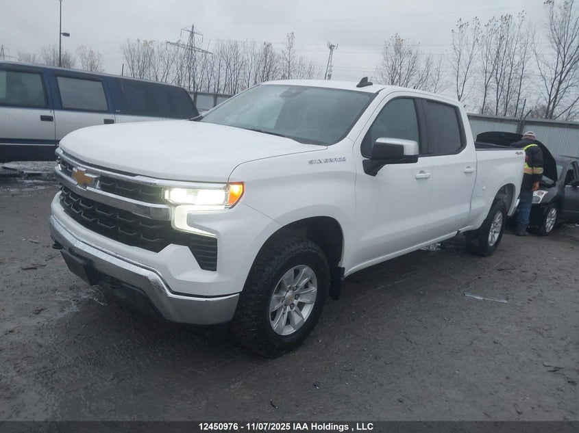 3GCUKDED1SG248108 2025 CHEVROLET SILVERADO photo no. 2