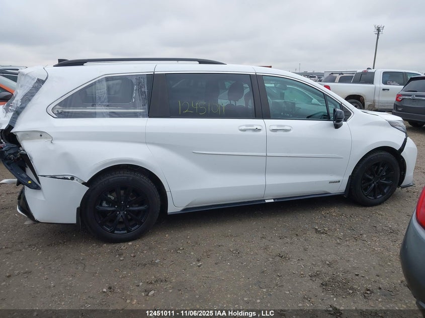 5TDGRKEC0MS004619 2021 TOYOTA SIENNA photo no. 13