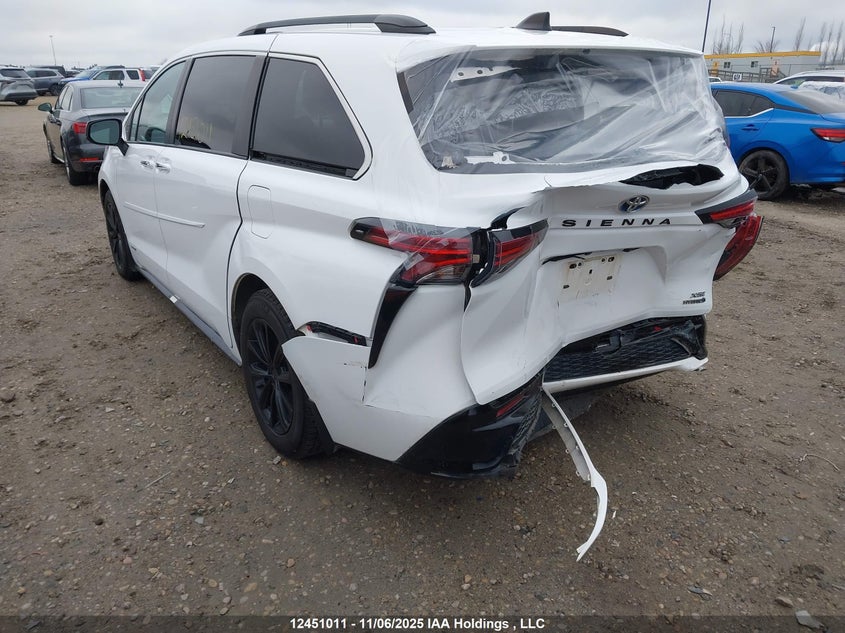5TDGRKEC0MS004619 2021 TOYOTA SIENNA photo no. 3