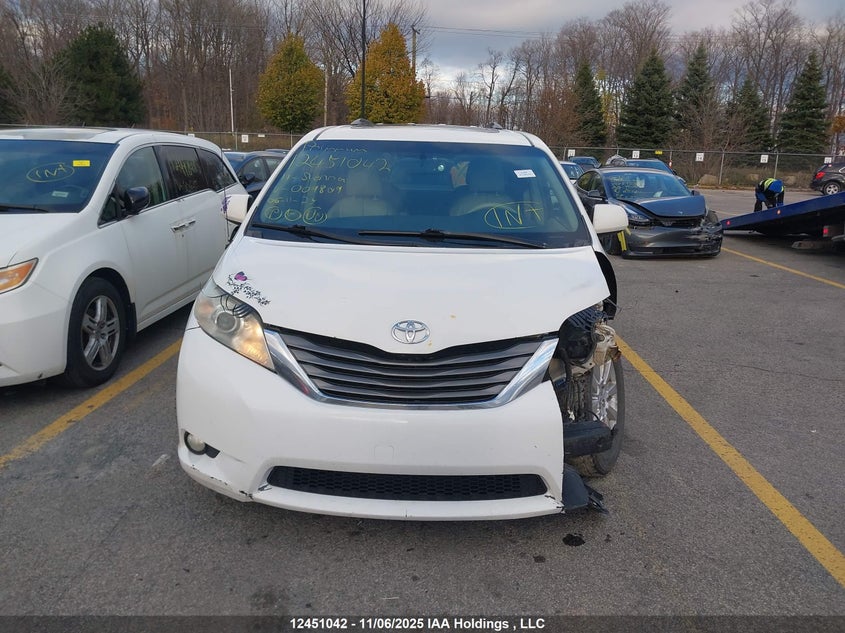 5TDYK3DC1BS009809 2011 TOYOTA SIENNA photo no. 13