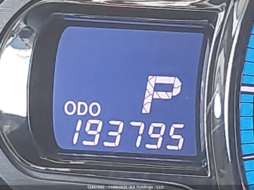 5TDYK3DC1BS009809 2011 TOYOTA SIENNA photo no. 16