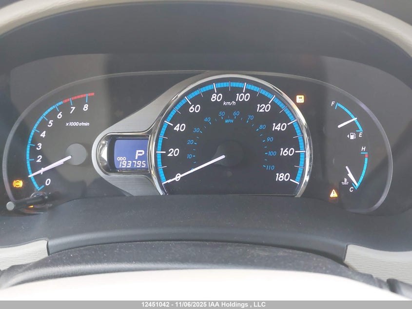 5TDYK3DC1BS009809 2011 TOYOTA SIENNA photo no. 7