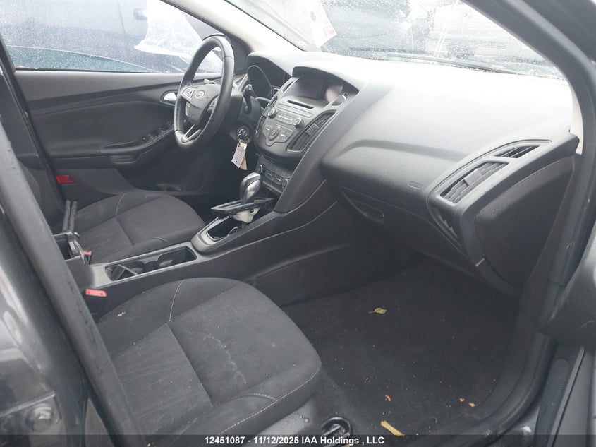 1FADP3K29GL334538 2016 FORD FOCUS photo no. 5