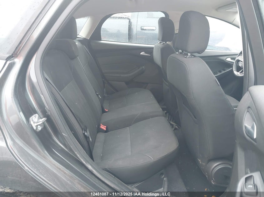 1FADP3K29GL334538 2016 FORD FOCUS photo no. 8