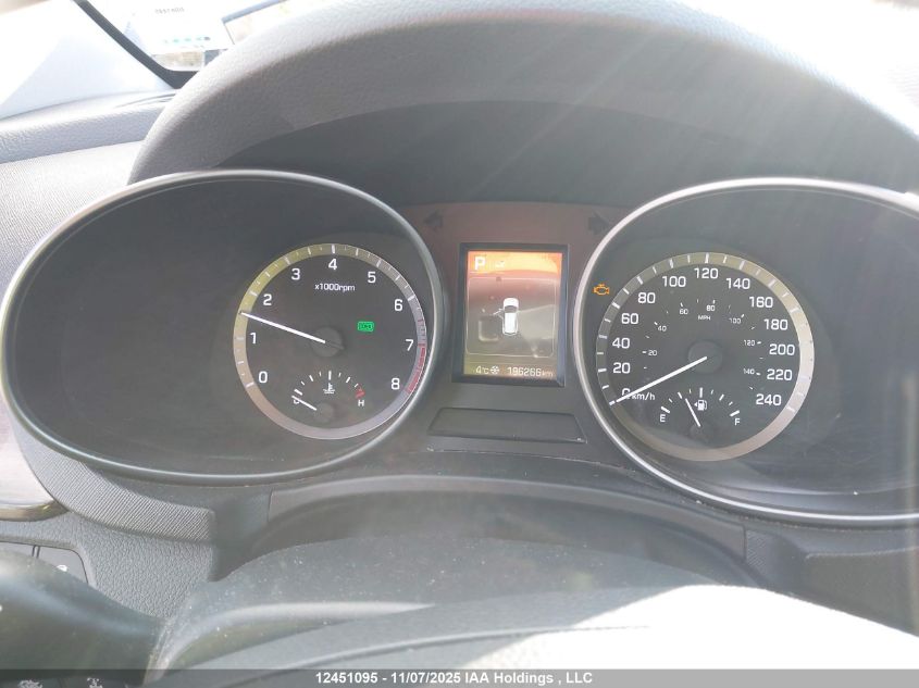 2017 Hyundai Santa Fe Se/Limited VIN: KM8SNDHF3HU194968 Lot: 12451095