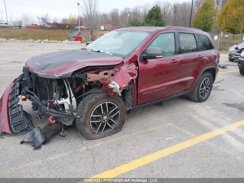 1C4RJFLGXHC855590 2017 JEEP GRAND CHEROKEE photo no. 2