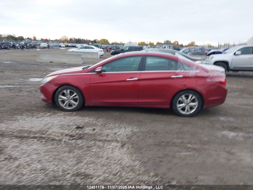 5NPEC4AC2DH746682 2013 HYUNDAI SONATA photo no. 14