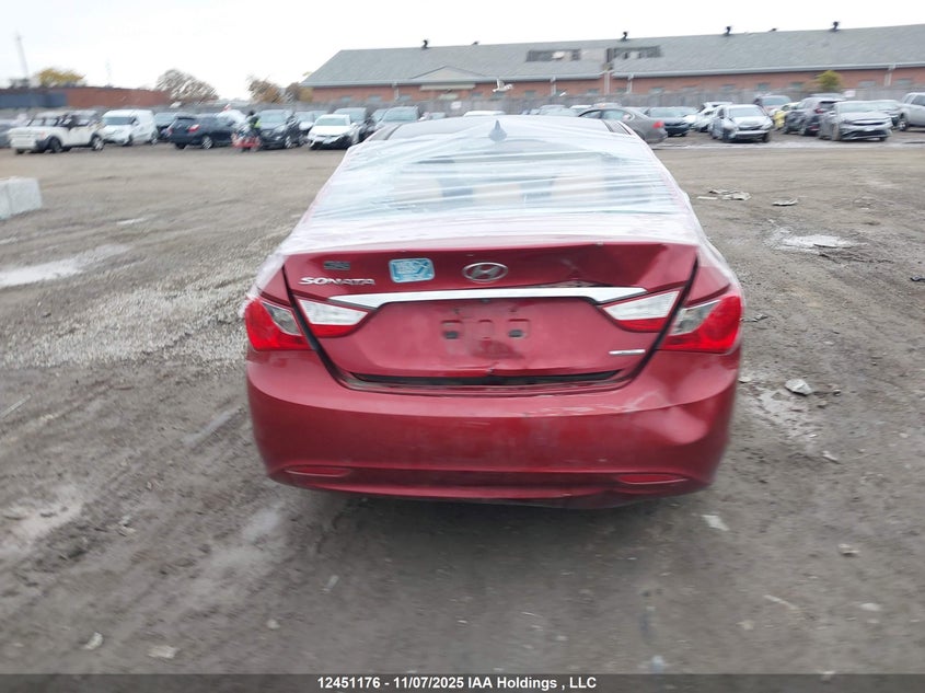 5NPEC4AC2DH746682 2013 HYUNDAI SONATA photo no. 16
