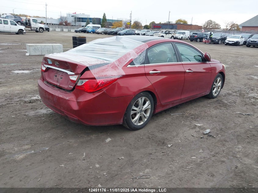 5NPEC4AC2DH746682 2013 HYUNDAI SONATA photo no. 4
