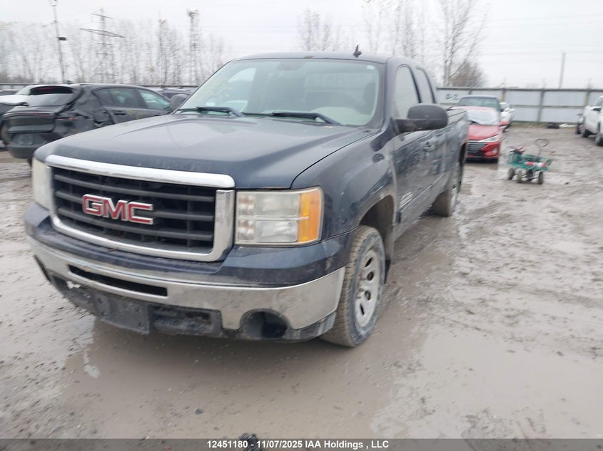 1GTSCUEA7AZ104183 2010 GMC SIERRA photo no. 2