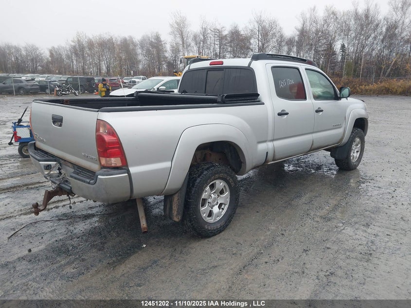 5TEMU52N88Z474379 2008 TOYOTA TACOMA photo no. 4