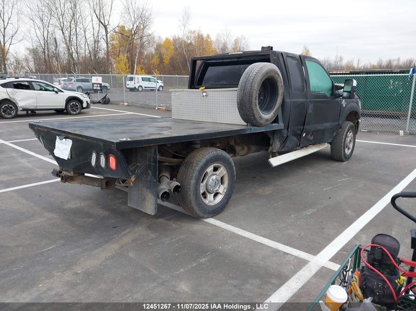 1FT8X3BT2CEB34913 2012 FORD F350 photo no. 4