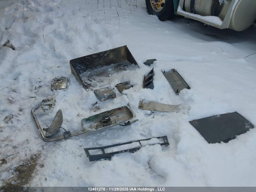 2005 Freightliner Columbia 112 VIN: 1FVHF0DL25LU16907 Lot: 12451270