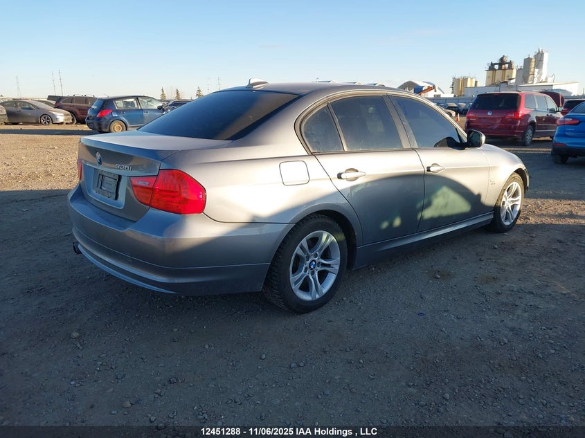 WBAPK7C58BA772782 2011 BMW 3ER photo no. 4