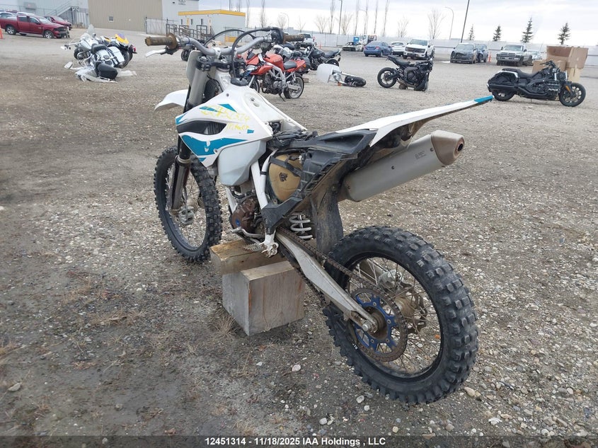 VBKUAK406GM249764 2016 HUSQVARNA FE photo no. 3