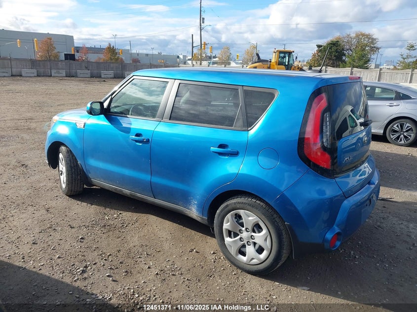 KNDJN2A25F7204245 2015 KIA SOUL photo no. 14