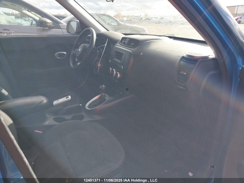 KNDJN2A25F7204245 2015 KIA SOUL photo no. 5