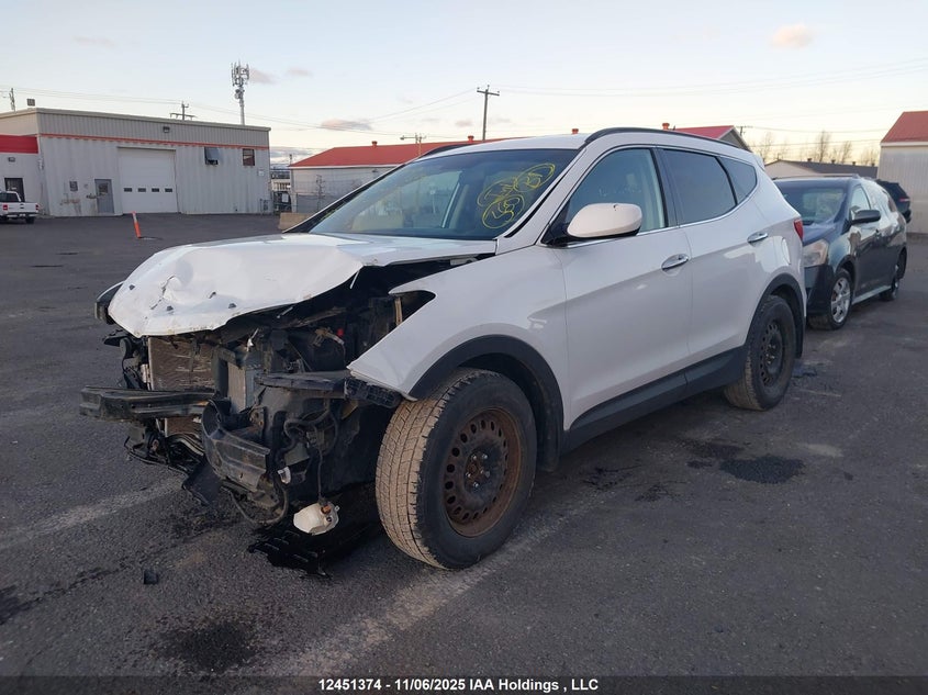 5XYZUDLA8GG364176 2016 HYUNDAI SANTA FE photo no. 2