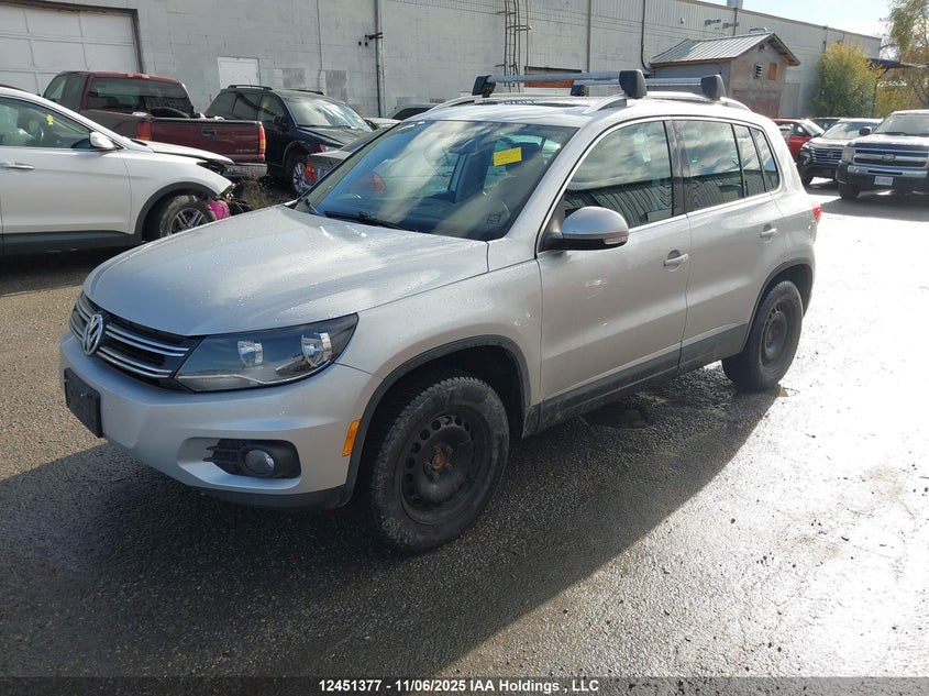 WVGMV7AX0HK040663 2017 VOLKSWAGEN TIGUAN photo no. 2