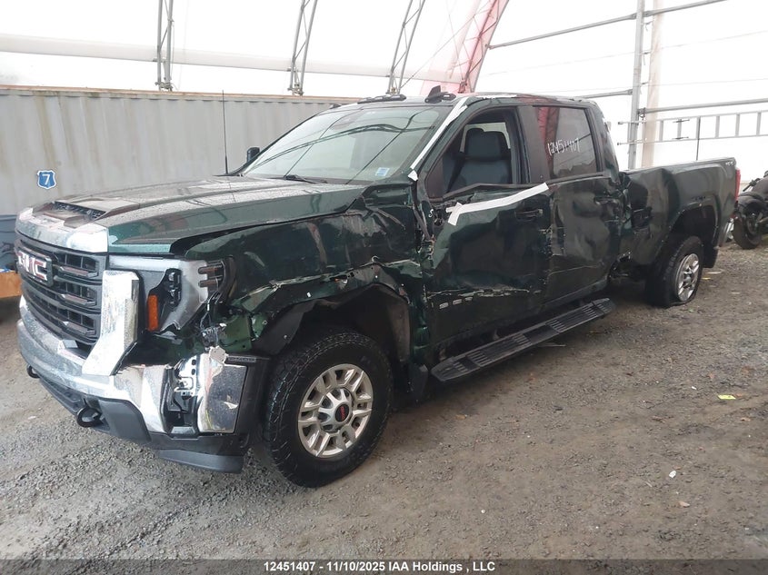 1GT49LE70RF379008 2024 GMC SIERRA photo no. 2