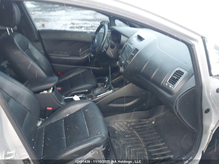3KPFN5A38JE242643 2018 KIA FORTE photo no. 5